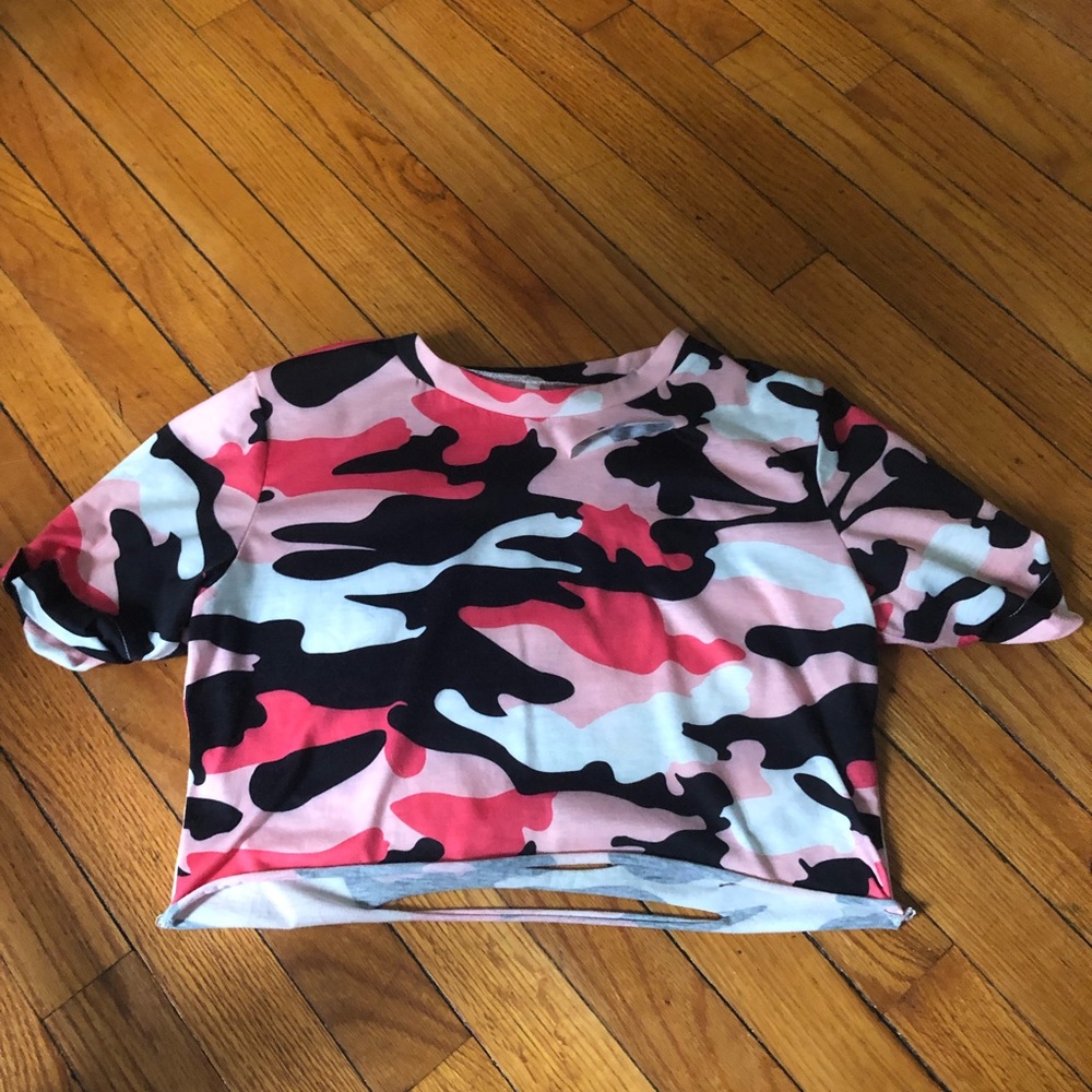 camo crop top